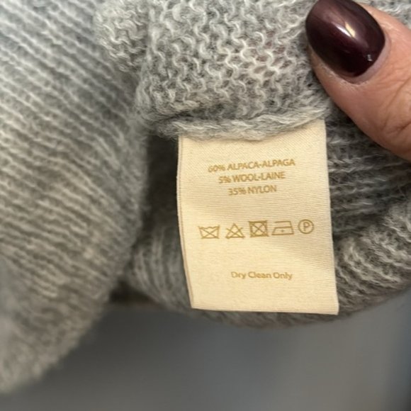 ❗️SOLD❗️Free People Grey V Neck Gossamer Alpaca Wool Blend Sweater Size XS - Picture 7 of 8